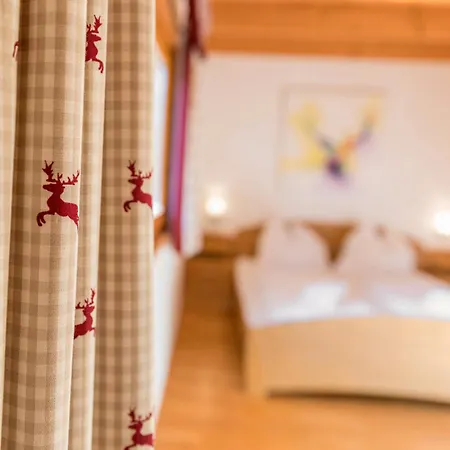 Skiblickhaus Chalet Russbach am Pass Gschütt